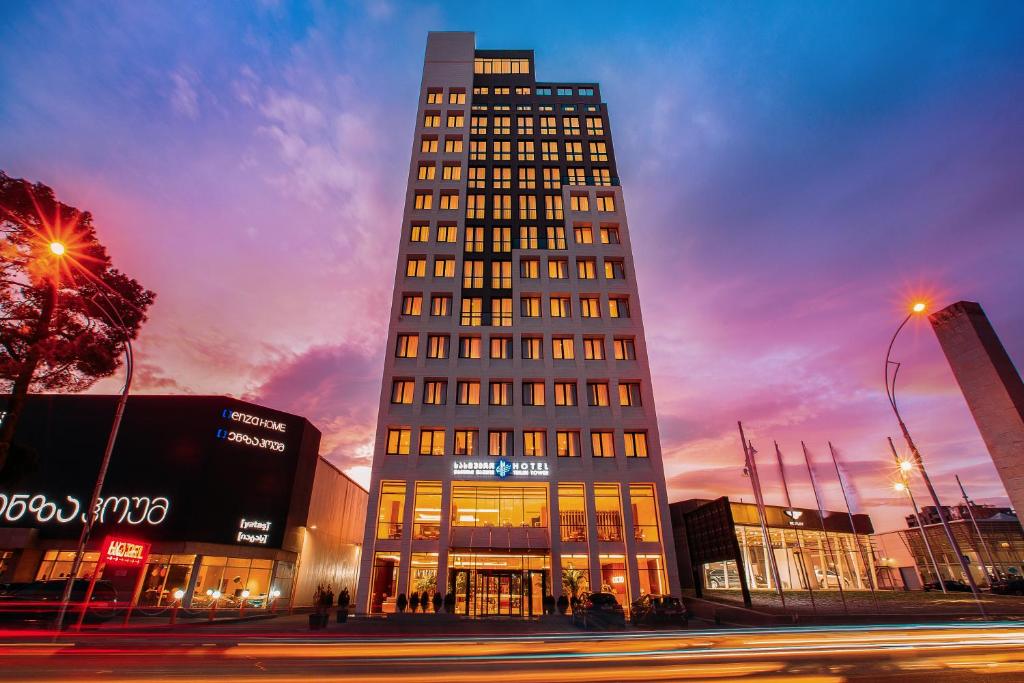 هتل Tbilisi Tower
